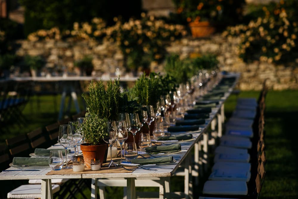 Romantic wedding reception in Tuscany